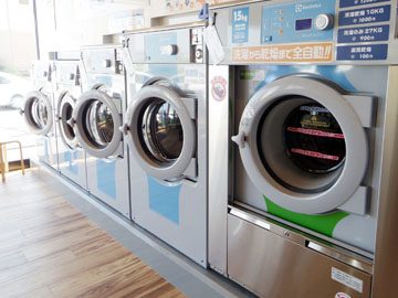 Laundry Cafe Makana コインランドリー経営 開業支援 スウェーデンの総合電機メーカー エレクトロラックス プロフェッショナル